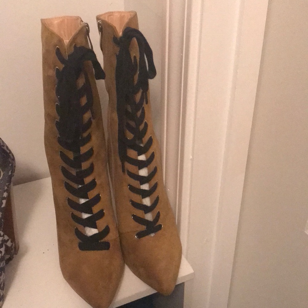 Boots! Size 6.5!